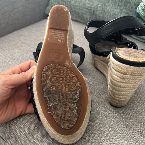 Gianni Bini Black Wedges - Picture 5 of 6